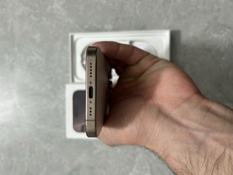 iPhone 16 Pro 128GB Desert Titanium