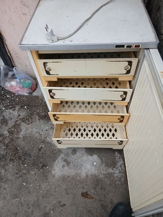 Морозилник сатам