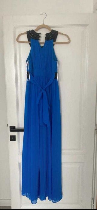 Rochii lungi de ocazie in stare excelenta, detalii in descriere