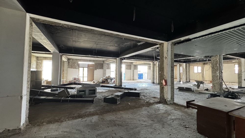 Продается  Помещение  600м2   1 вая линия вдоль дороги Поворот