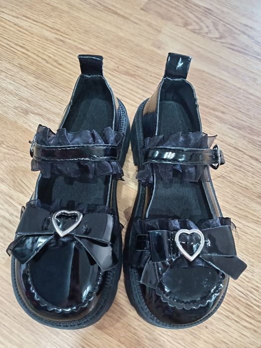 Туфли на девочек 33-р