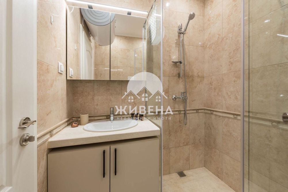 2-стаен в Варна, област-м-т Кабакум площ 75