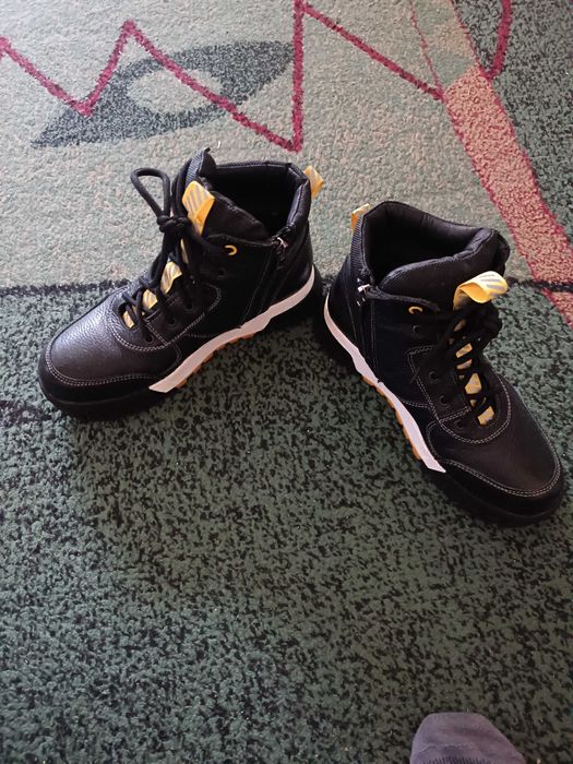 Зимняя обувь для мальчика.