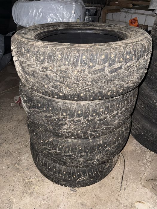 Продам резину 235/60/18