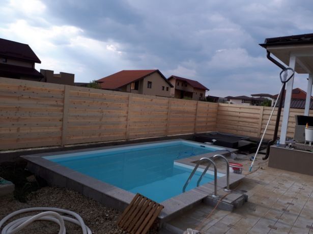 Gard lemn și mobilier de gradina