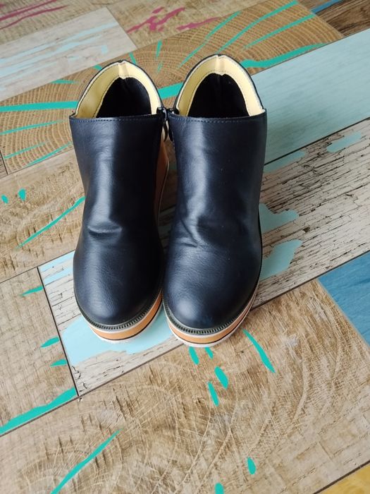 Gete din piele albastru inchis