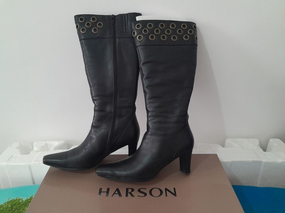 Продам сапоги женские..