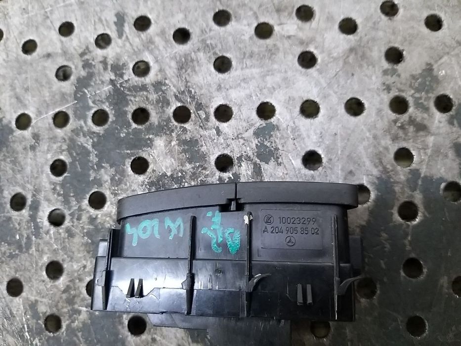 Butoane blocare deblocare usi mercedes c class w204 10023299 a2049058502
