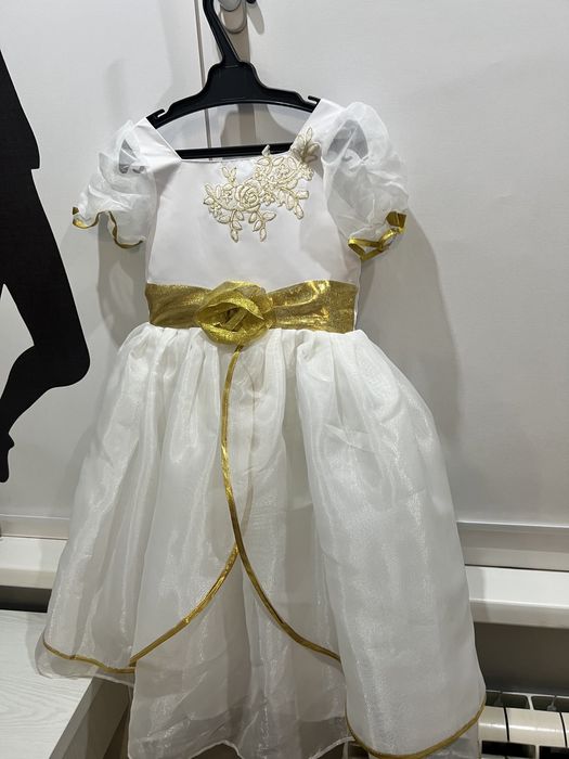 Продам нарядное детское платье