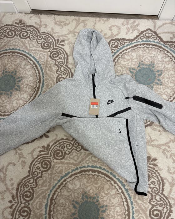 Продам nike teech flice