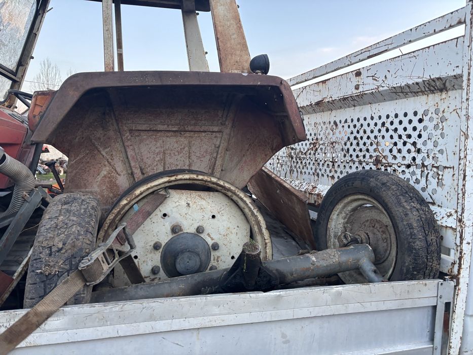 Dezmembrez steyr 454 tractor piese stayer