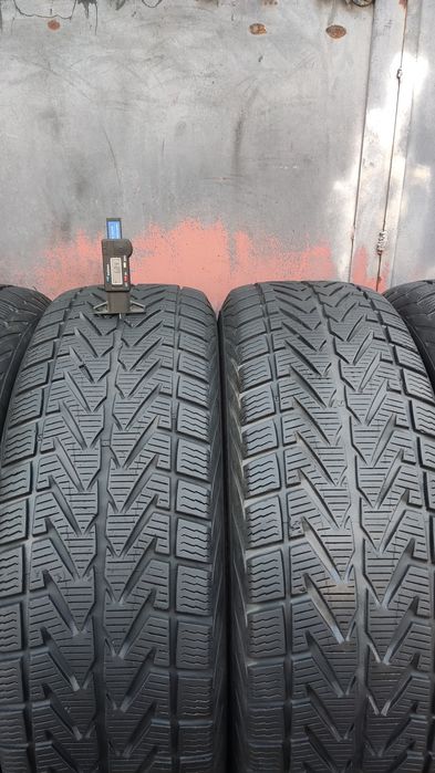 4бр. зимни гуми 235/65/18 Vredestein, XL подсилени
dot21
6.8mm. грайфе