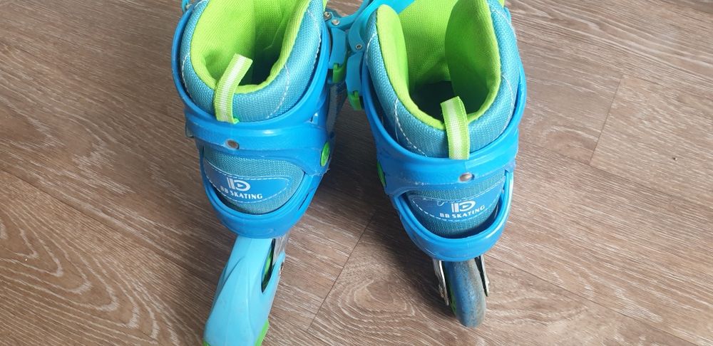 Продам ролики регулируемые