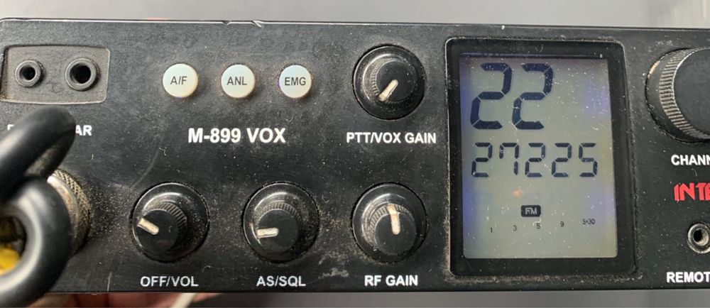 Statie radio Intek M-899 vox