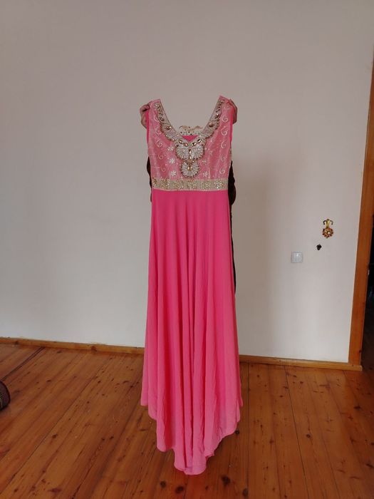 Kelin kiyimlari yengide holadi ideal 2mata 2kiyilgan