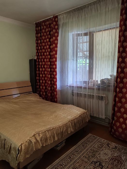 Дом большой 160 кв метров. есть баня, летнея кухня , гараж шашлычный з