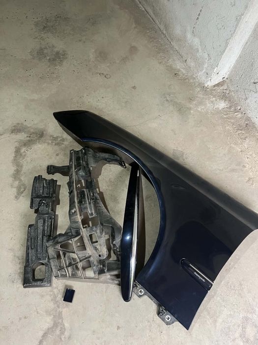 Части от предна броня Elegance Mercedes W211