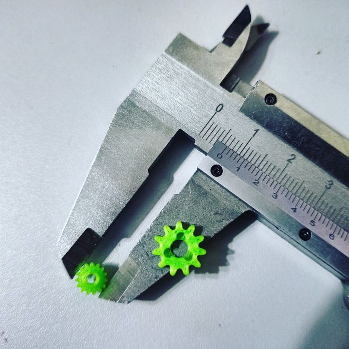 Шестерни и любые зубчатые передачи