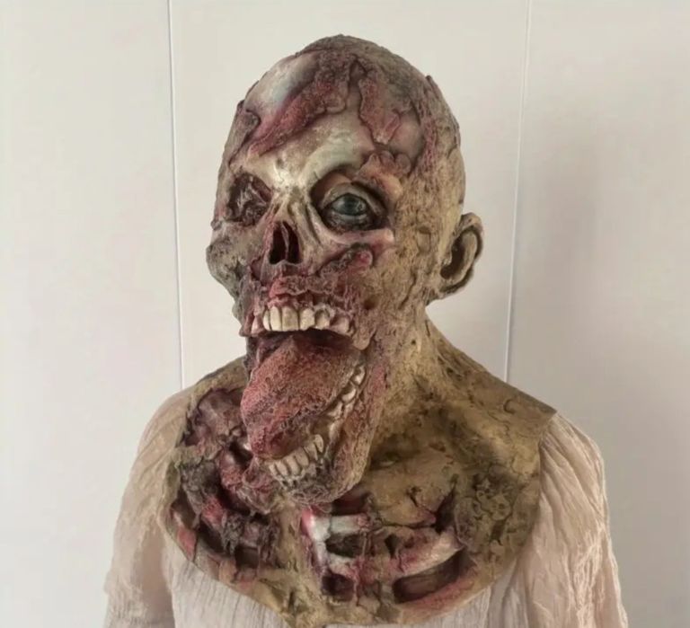 Маска на Хеллоуин