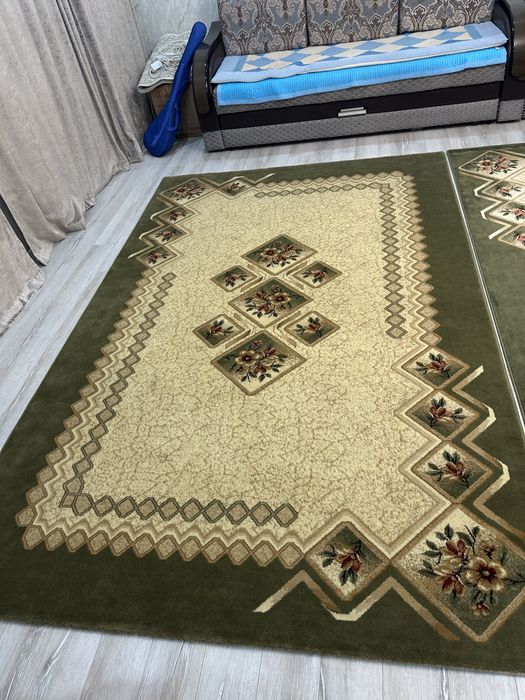 Ковер:2шт Почти новый