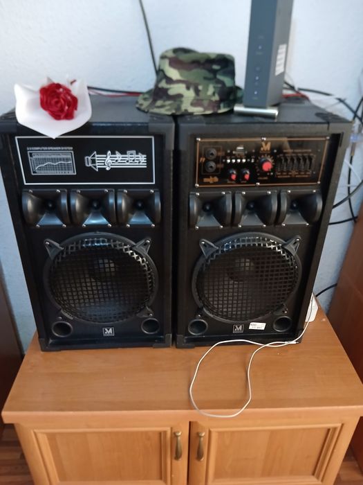 Boxe noi cumparate de o luna ..