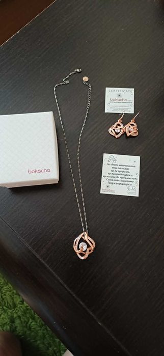 НОВО Дамско колие и обеци с кристали Swarovski