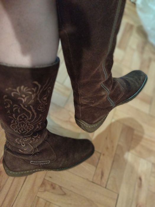 Много топли ботуши