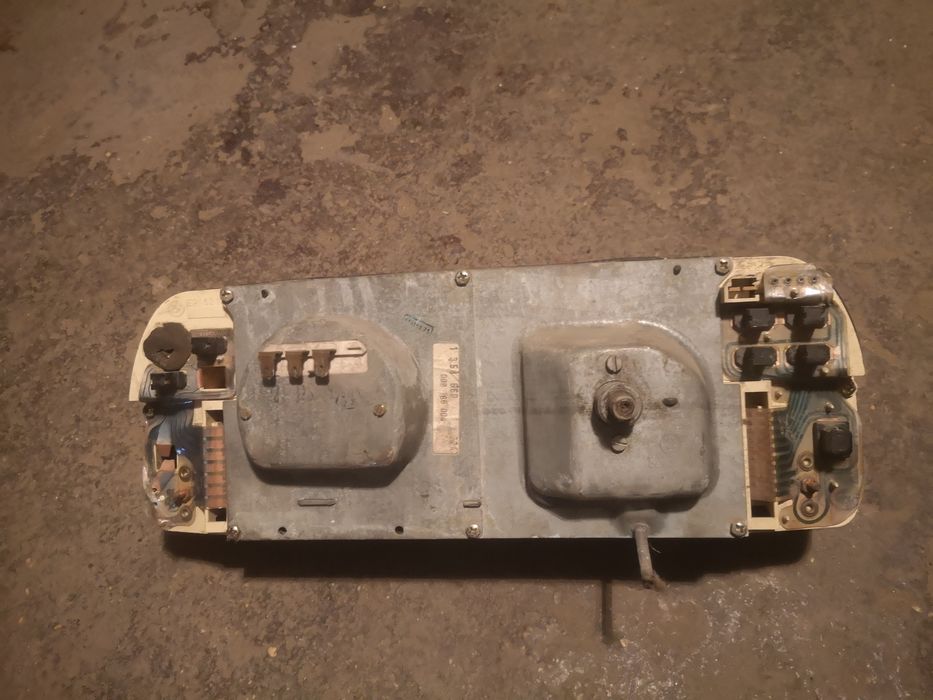 БМВ 320 E21, щиток приборов.