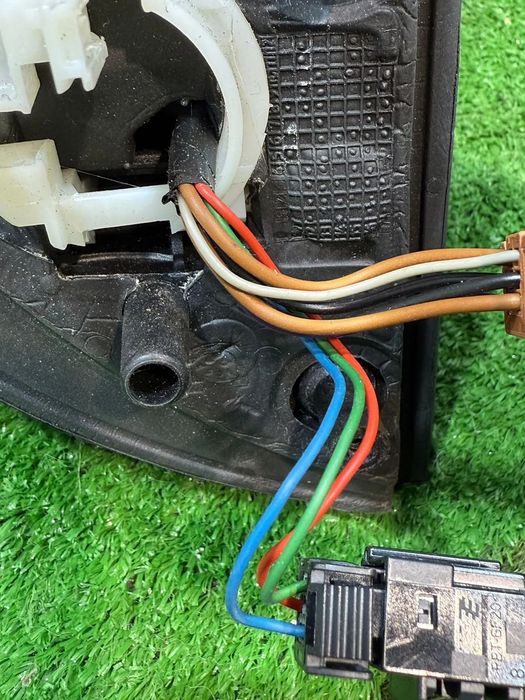 OGLINDA DREAPTA CITROEN BERLINGO 1.6 DIESEL 2018 COD OEM 1648985180 2008-2018