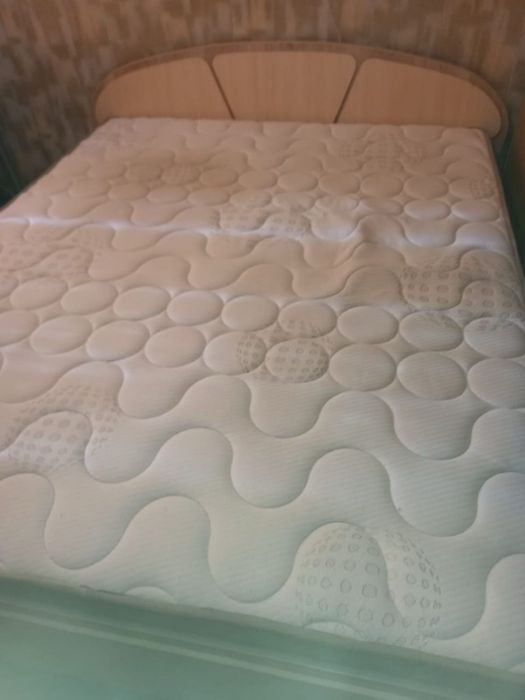 Кровать двуспальная