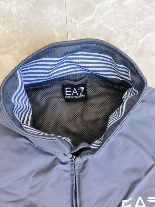 EA7 Emporio Armani  XL яке