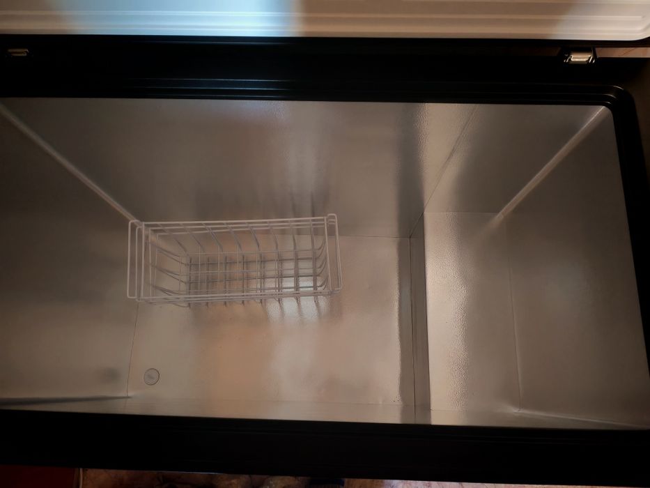 Морозильная камера AVA 300л