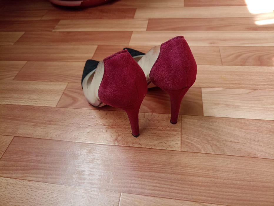 Продам пары туфлей