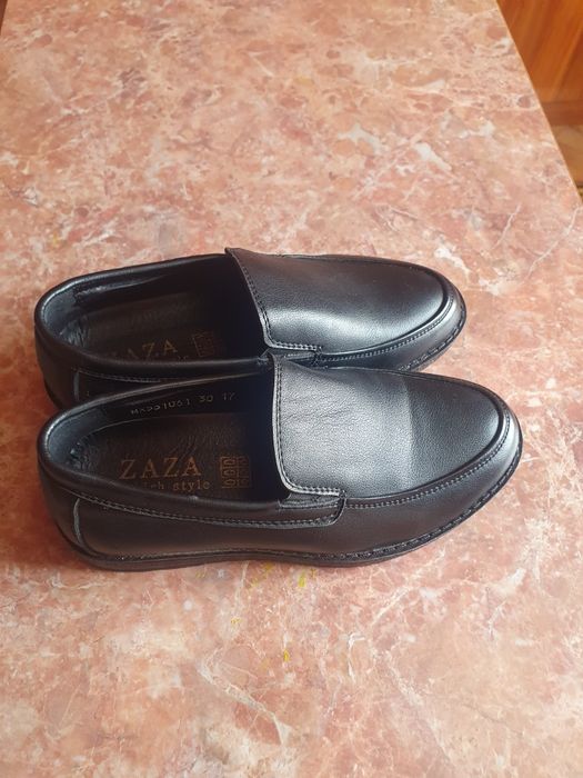 Туфли для мальчика 30 размер.