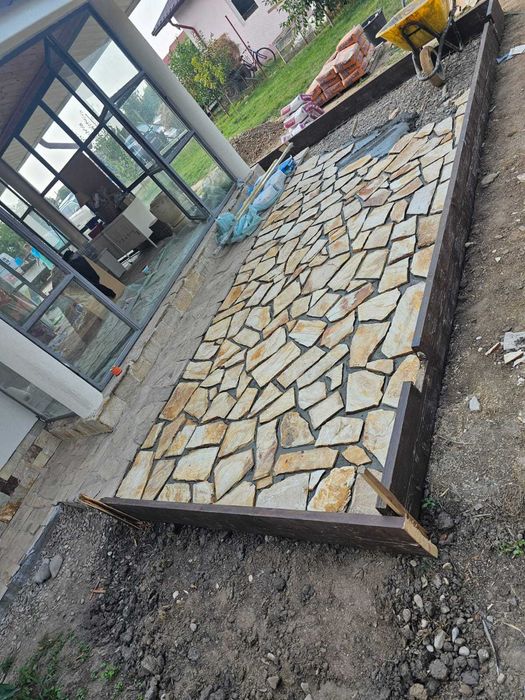 Piatră naturală cu montaj profesional inclus