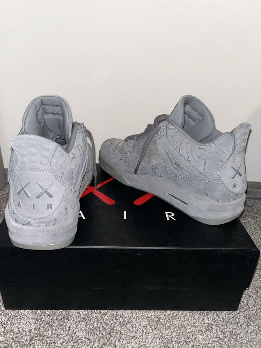 Air jordan 4 x kaws