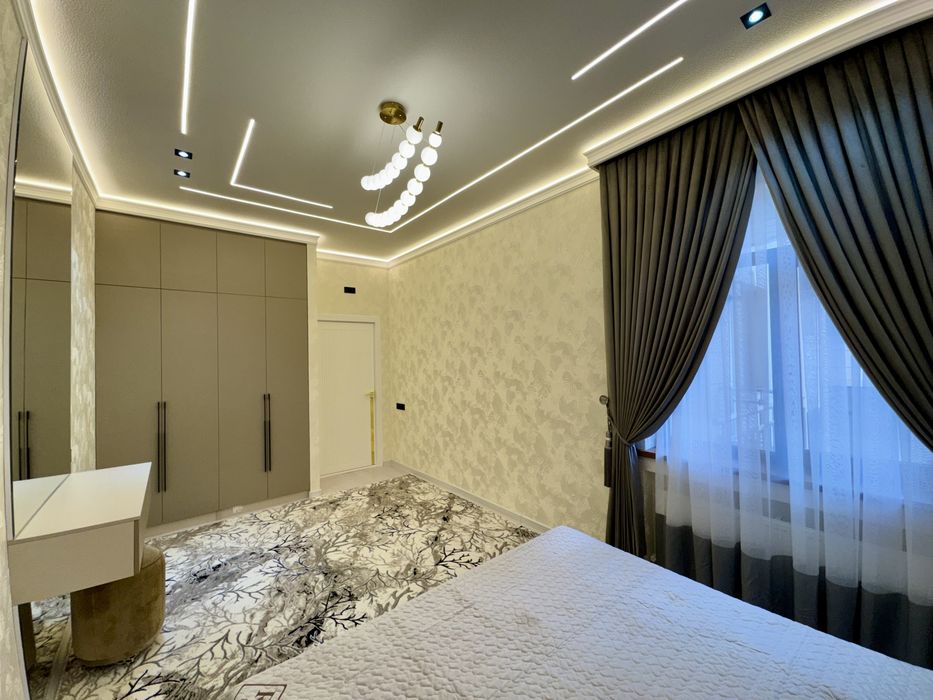 3х комнатная квартира, на 4 этаже. Рудакий.