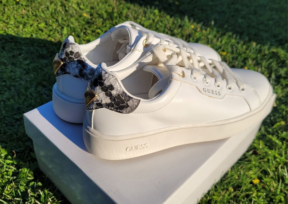 Pantoi sport, Sneakers marca originala Guess, noi, marimea 37