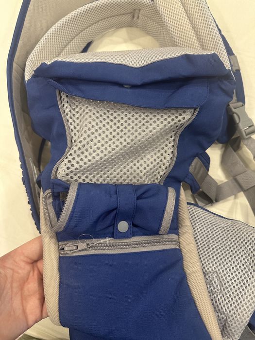 Эргорюкзак в темно-синем цвете