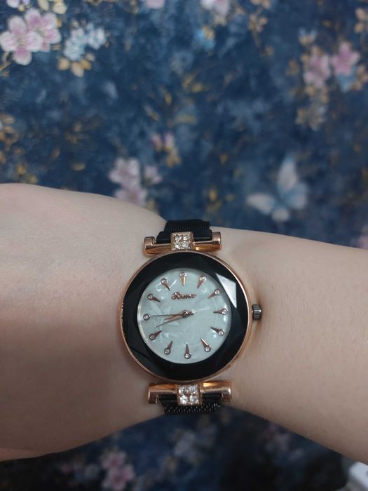 Модерен комплект: Два часовника за всеки повод!