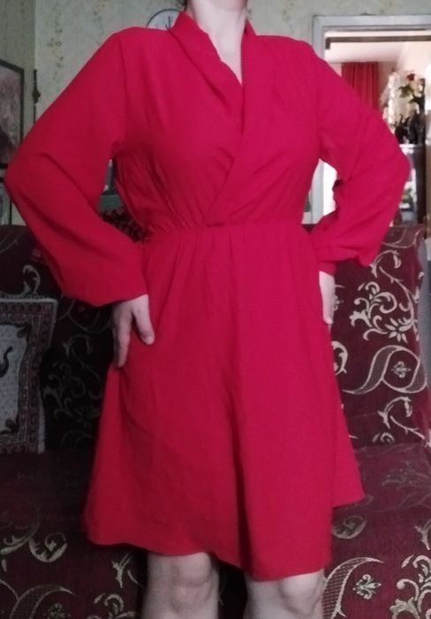 Продам платье новое