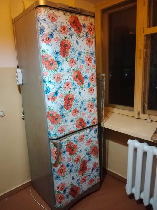 Срочно продам Холодильник
