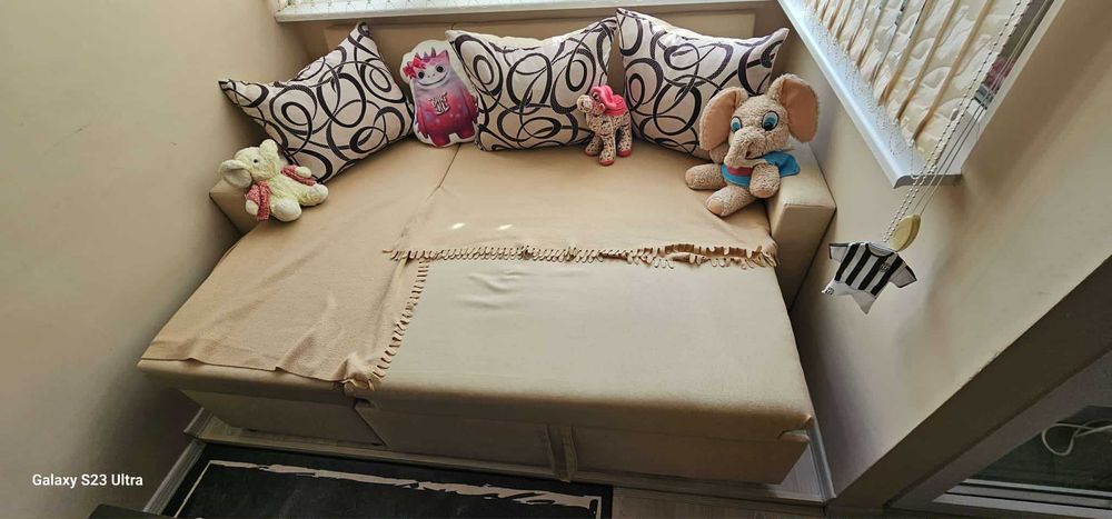 диван разтегателен 140/200 бежов цвят,ракла