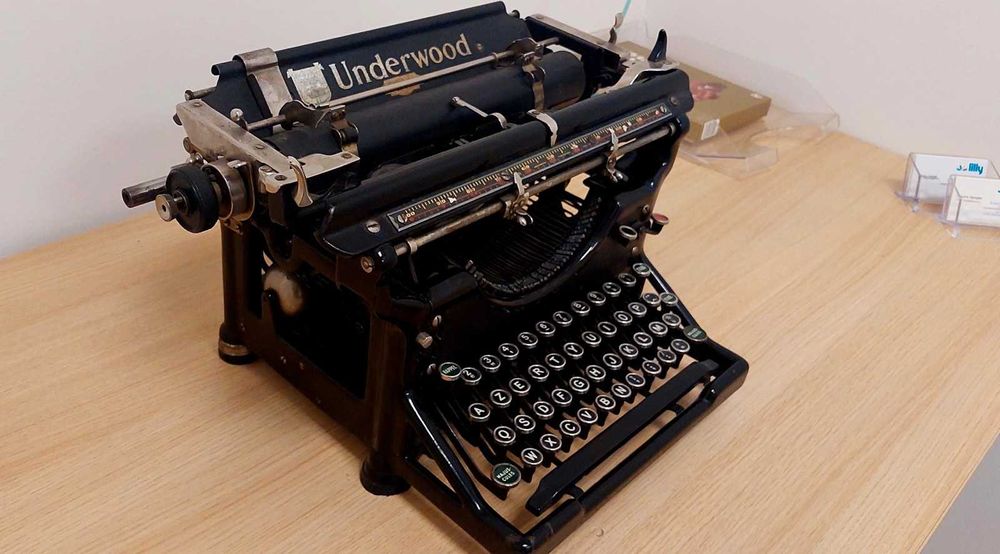 Стара пишеща машина Made in USA