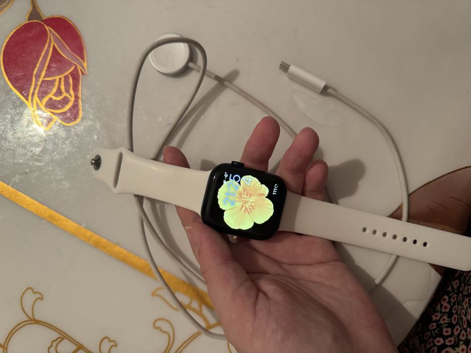 Apple Watch продается