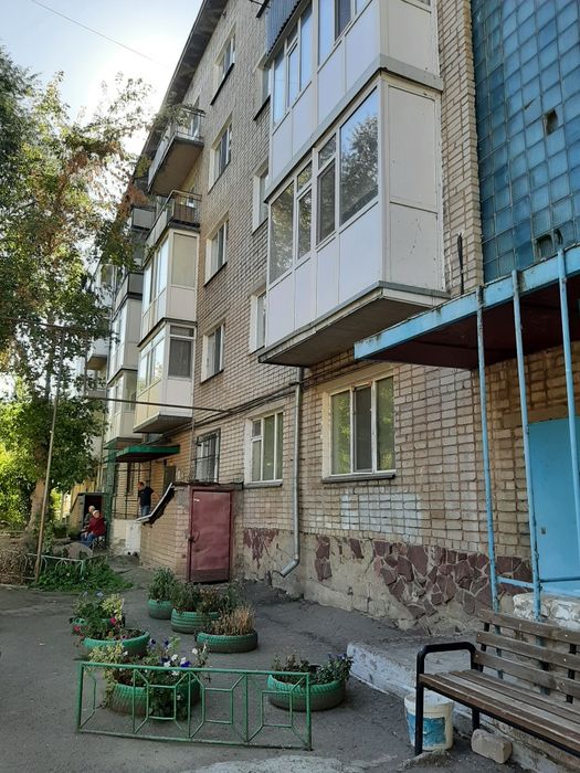 1 ком. Квартира. 37кв.м. р-он рынка.
