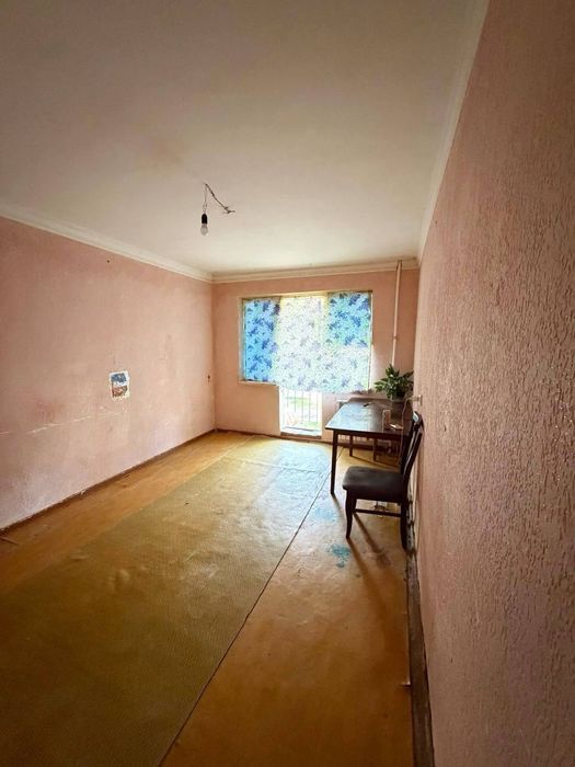 Срочно продаётся 1комнатная квартира на 2 этаже