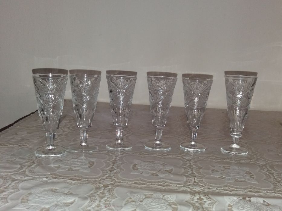 Хрустальные рюмки