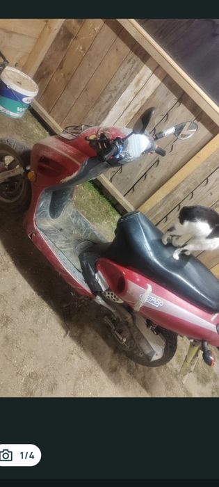 Vând scuter cu motor nou