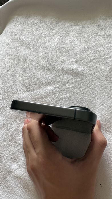 Vand iphone 17 256 GB